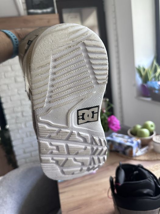 Продавам Snowboard обувки за начинаещи 44 номер