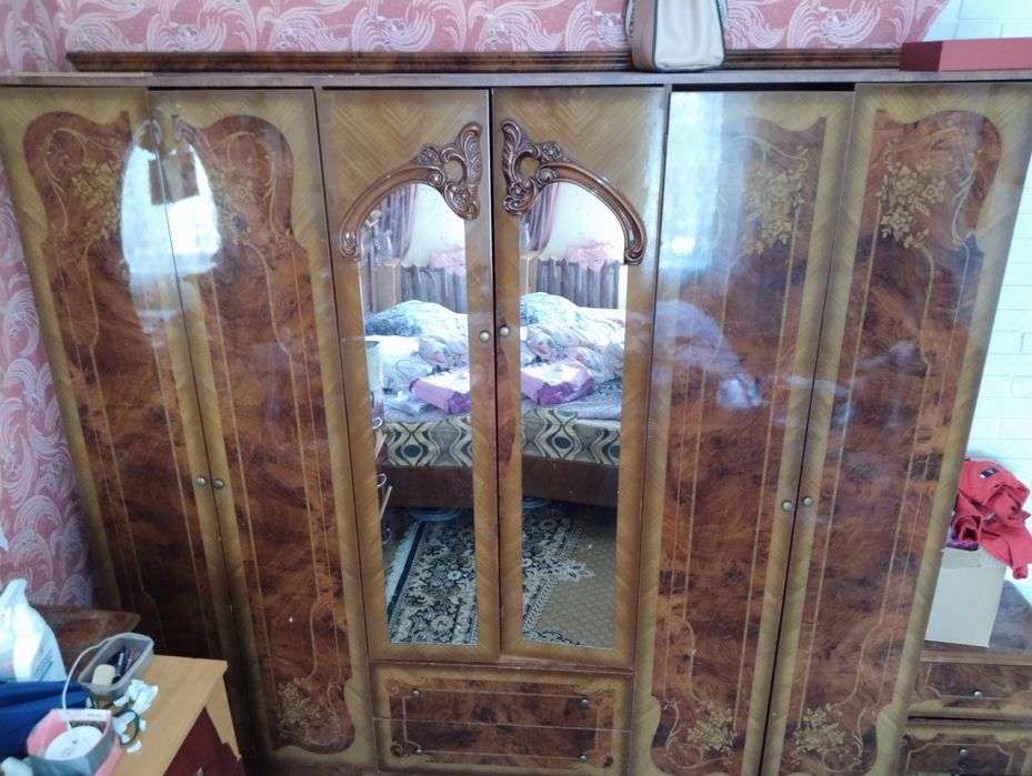 Срочна парадаютса