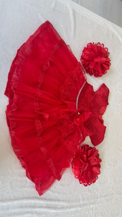 Продам платье на девочку