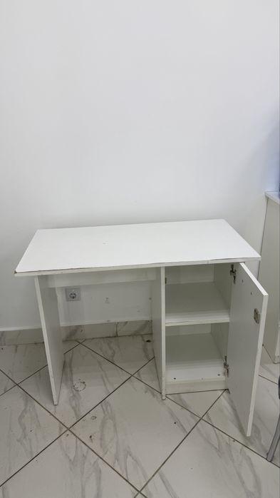 Продам стол для маникюра