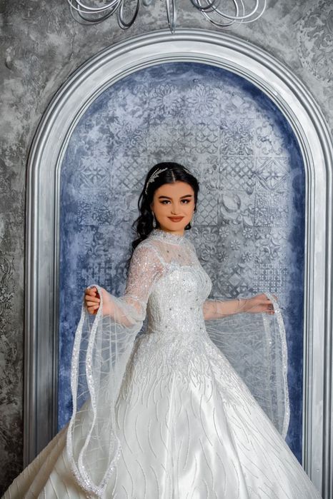 Tayyot biznes sotiladi. Tõy va oqshom liboslari