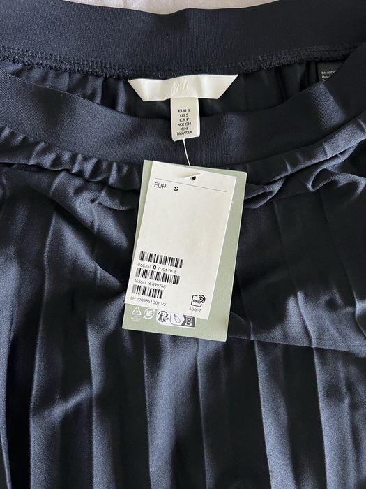 Fusta plisata Noua H&M