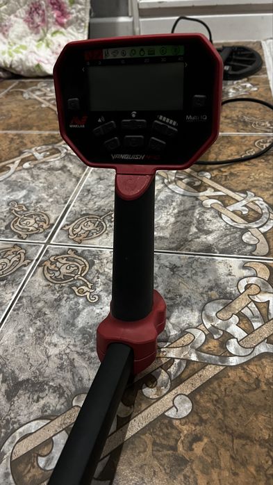 Металлоискатель Vanquish 440