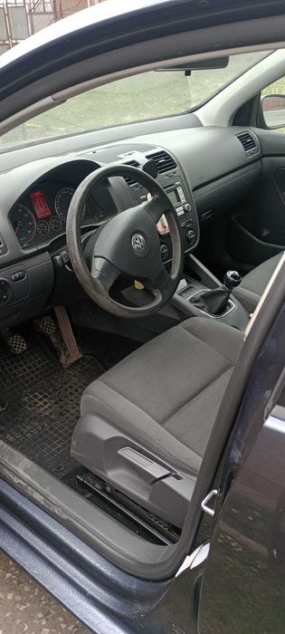 De vanzare Volkswagen Golf V -2008