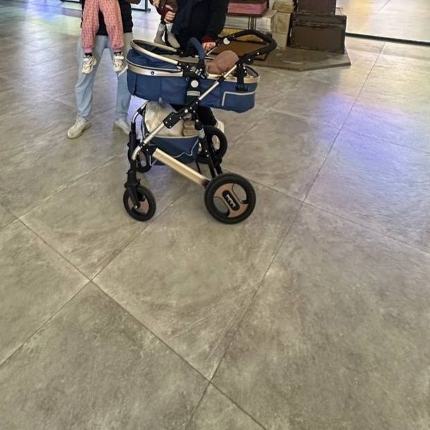 Коляска бренд почти новая не пользовались так как у нас есть второй