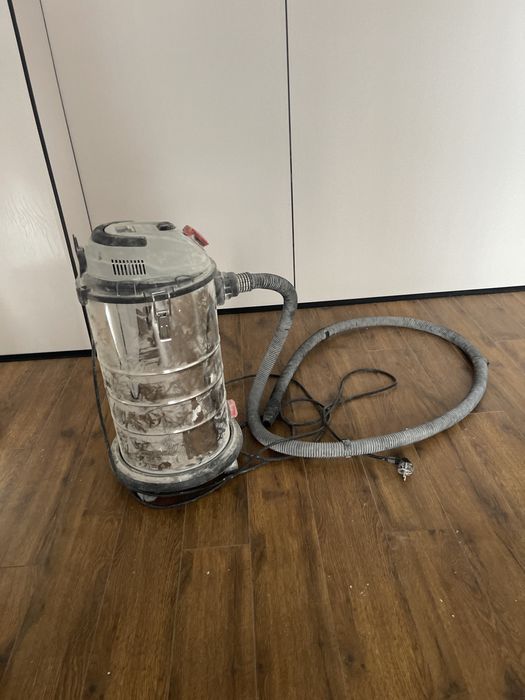 Срочно продам пылесос