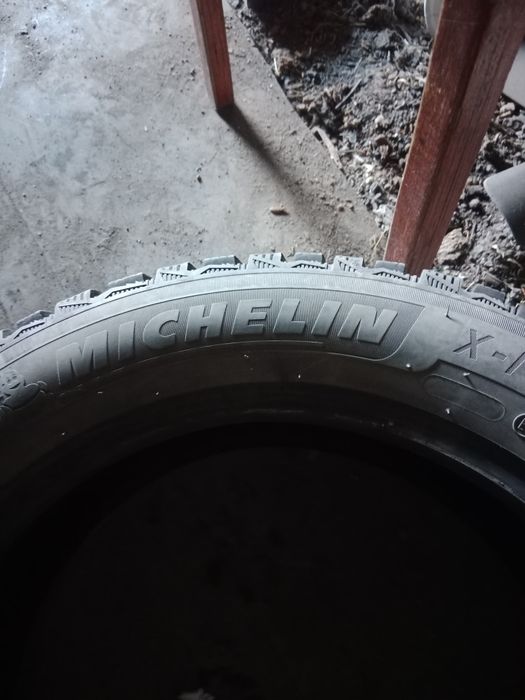 Резина зимняя мишлен