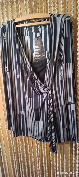 Кофты холодок на 52-54 размер.