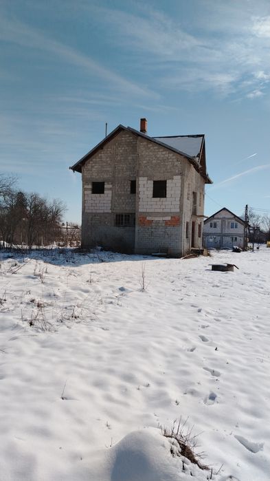 Casă și teren 1200m în cartier Cărămidari