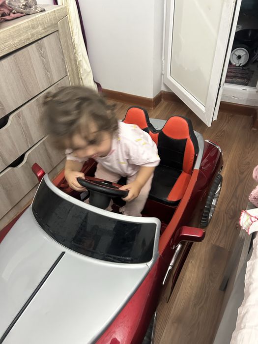 Продам детскую машинку