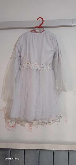 Kelinlik ansanbil ko'ylagi