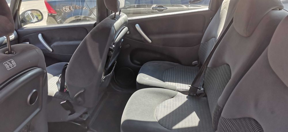 Автомобил Citroen Xsara Picassso