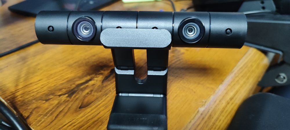 Продам PS VR, move контроллеры, ps camera, и две игры на vr