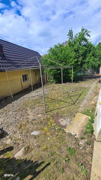 Casă de vânzare în Curtea de Argeș.