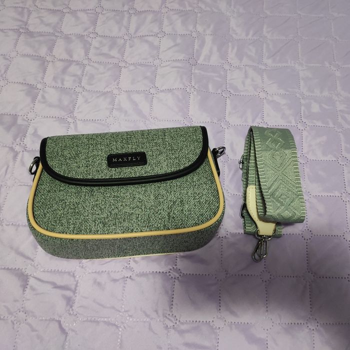 Малка дамска чанта