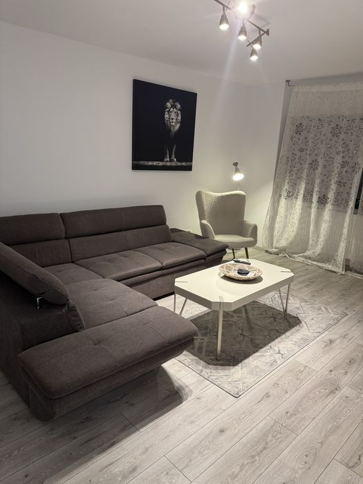 Proprietar, inchiriez apartament 2 camere decomandat