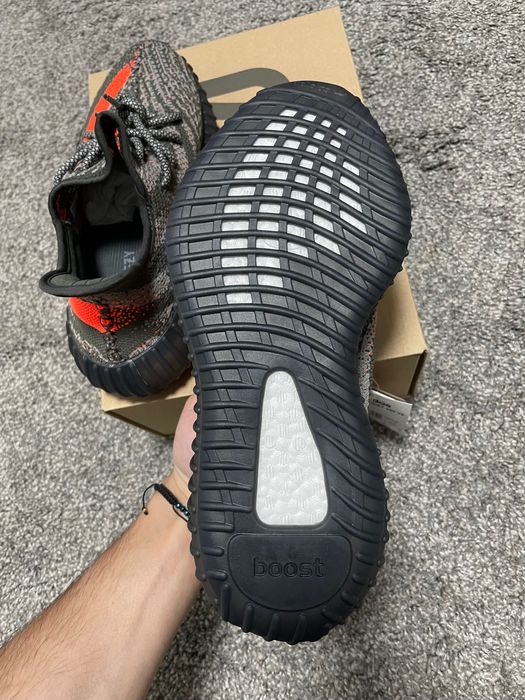 Yeezy Boost 350 v2 Carbon Beluga 42