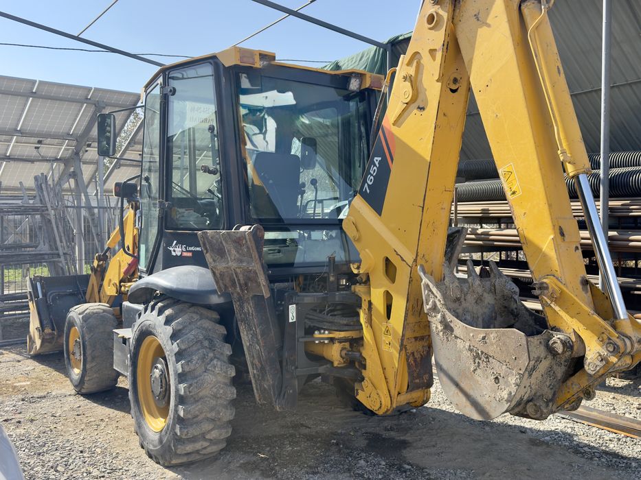Lugong 765 modeli  (jcb) sotiladi.