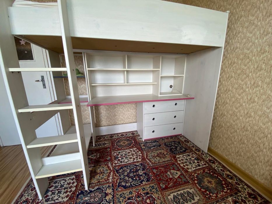Юношеско легло с бюро, матрак, осветление, допълнителни рафтове, шкаф!