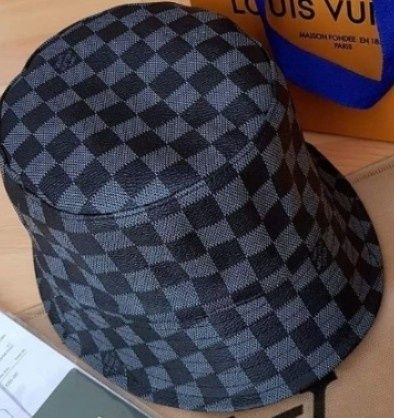 Palarie impermebila unisex Louis Vuitton, mărime universala,saculet  i