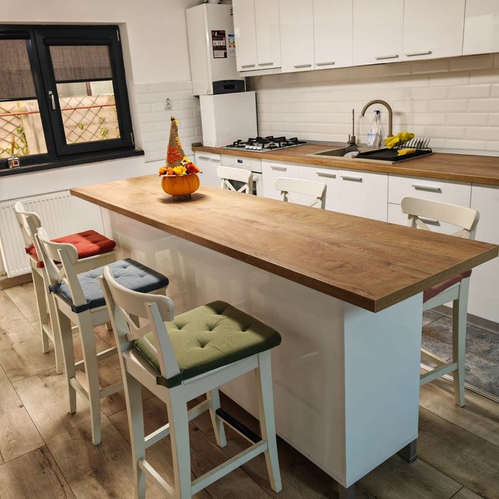 Masa(insula)6 scaune înalte