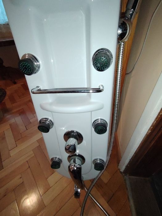 Душ панел с меки връзки