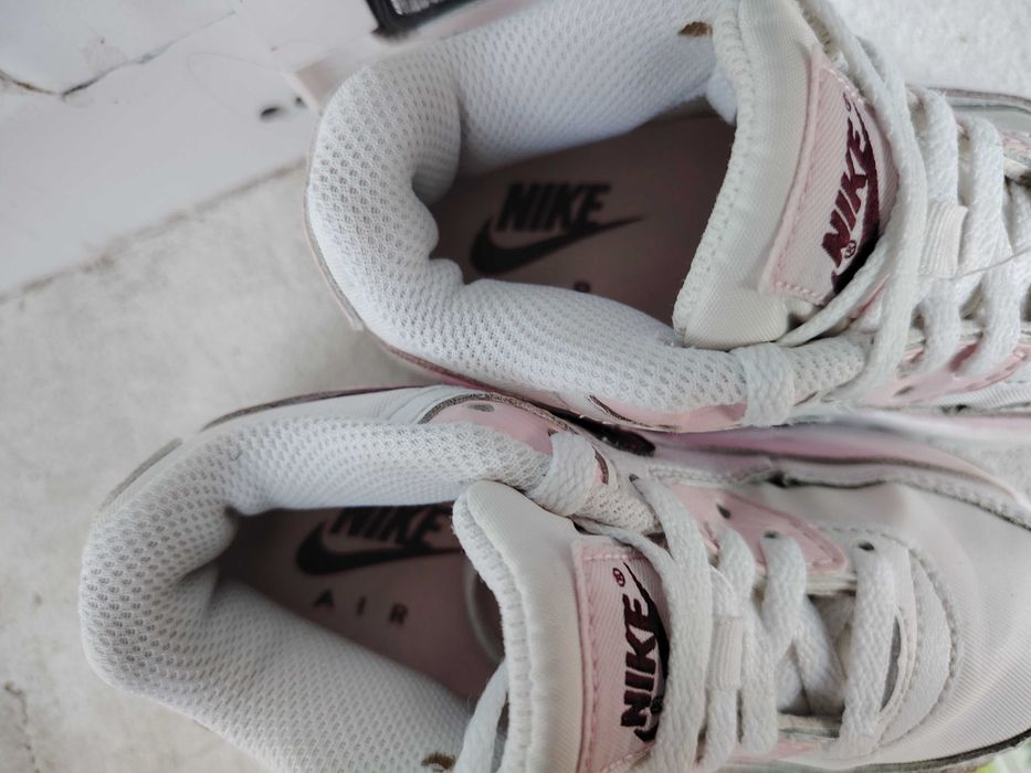 Маратонки за момиче Nike