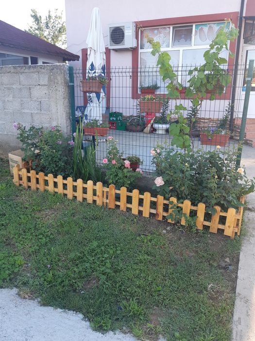 Декоративни дървени огради за градина