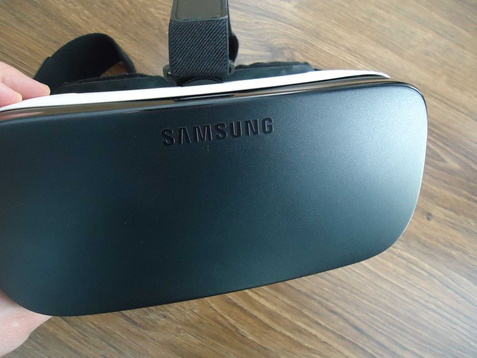 Samsung Очила за Виртуална Реалност Gear VR Oculus