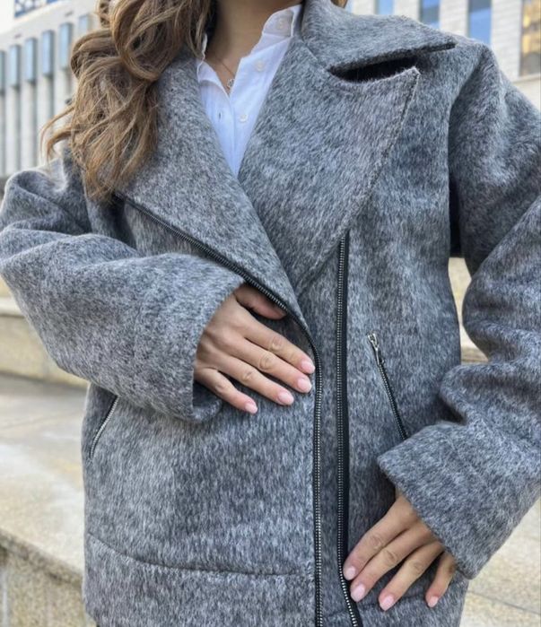 Продам две куртки за 6 тыс