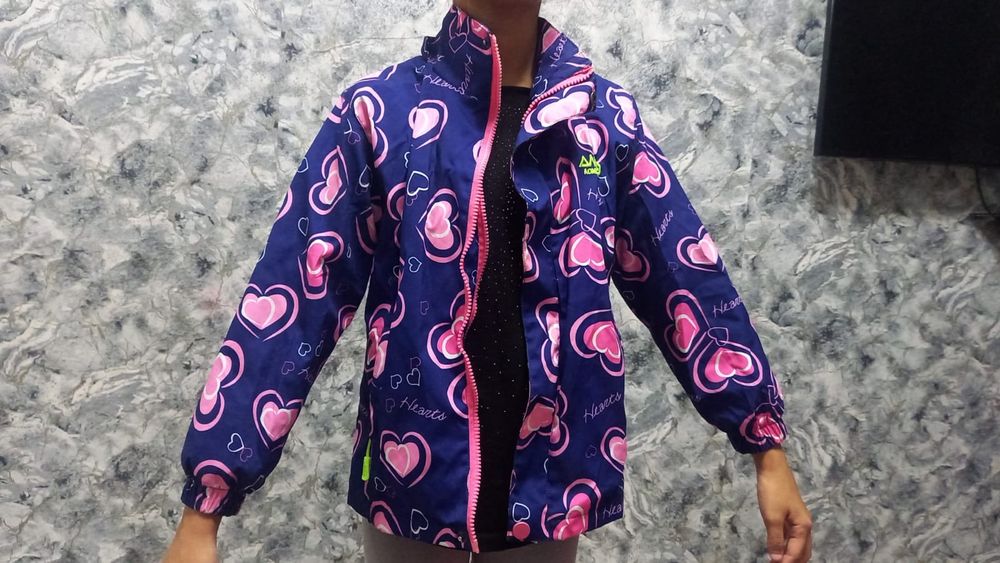 Весенний куртка .