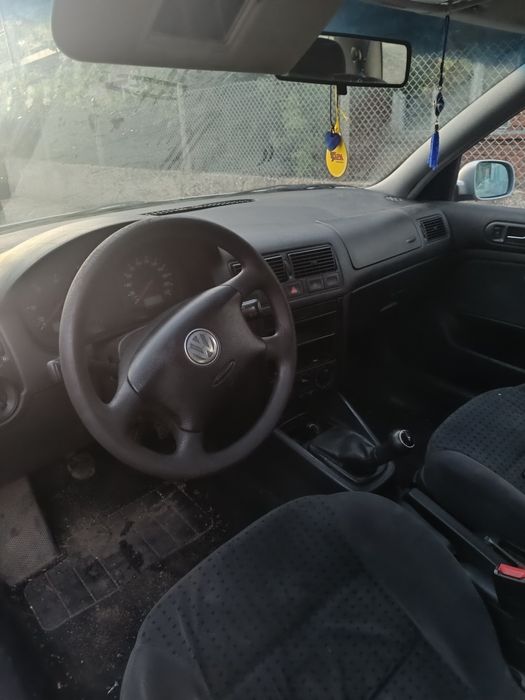 Продавам на части