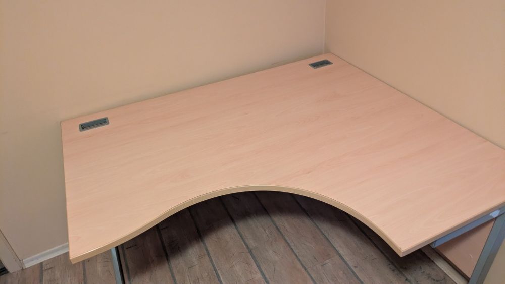 Ъглово бюро цвят дъб