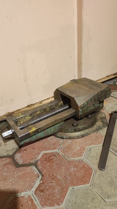 Тиски станочные 250 мм