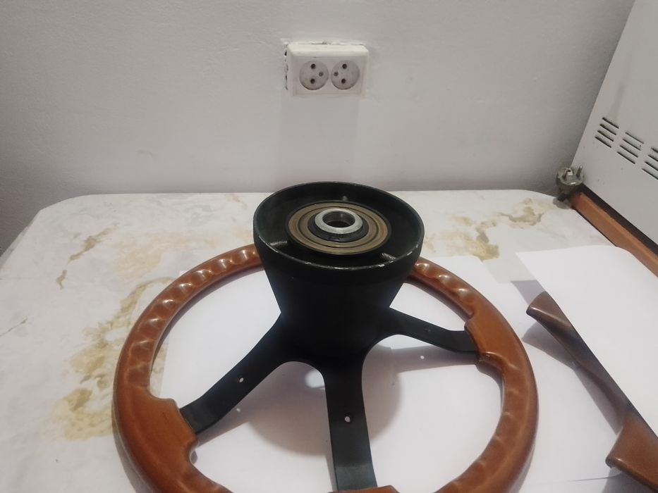 Руль Мерседес 124