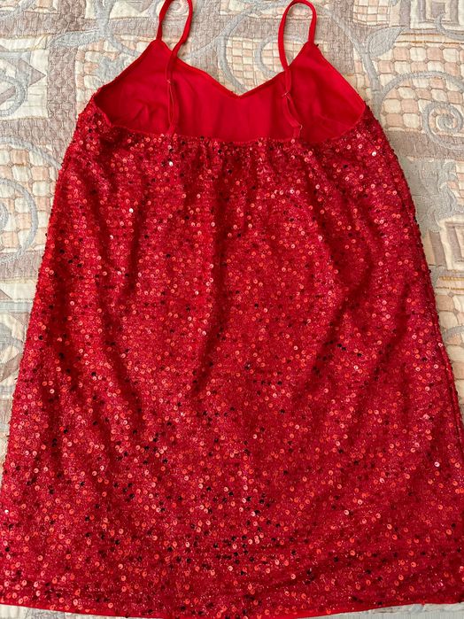 Универсални дамски рокли с пайети