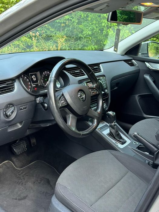 Vând Skoda Octavia 3