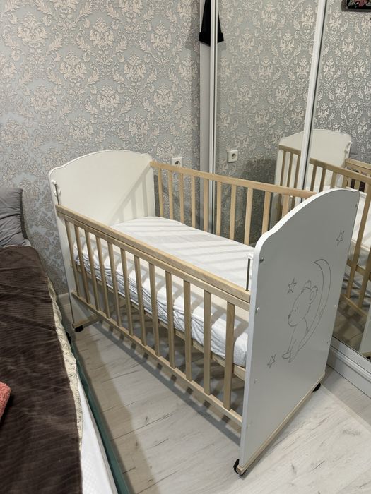 Продам детскую кровать, матрас и наматрасник непромокайка