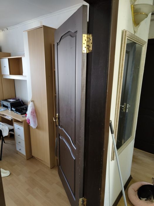 Продам межкомнатные двери 6 штук