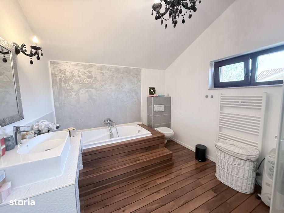 Casa premium de vanzare in complex Ambasador