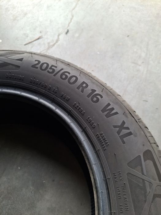 2 Anvelope de vara 205  60 r16 Continental