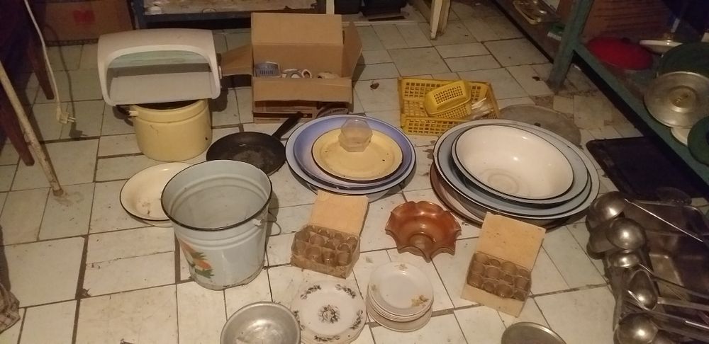 Продаём посуду б/у.