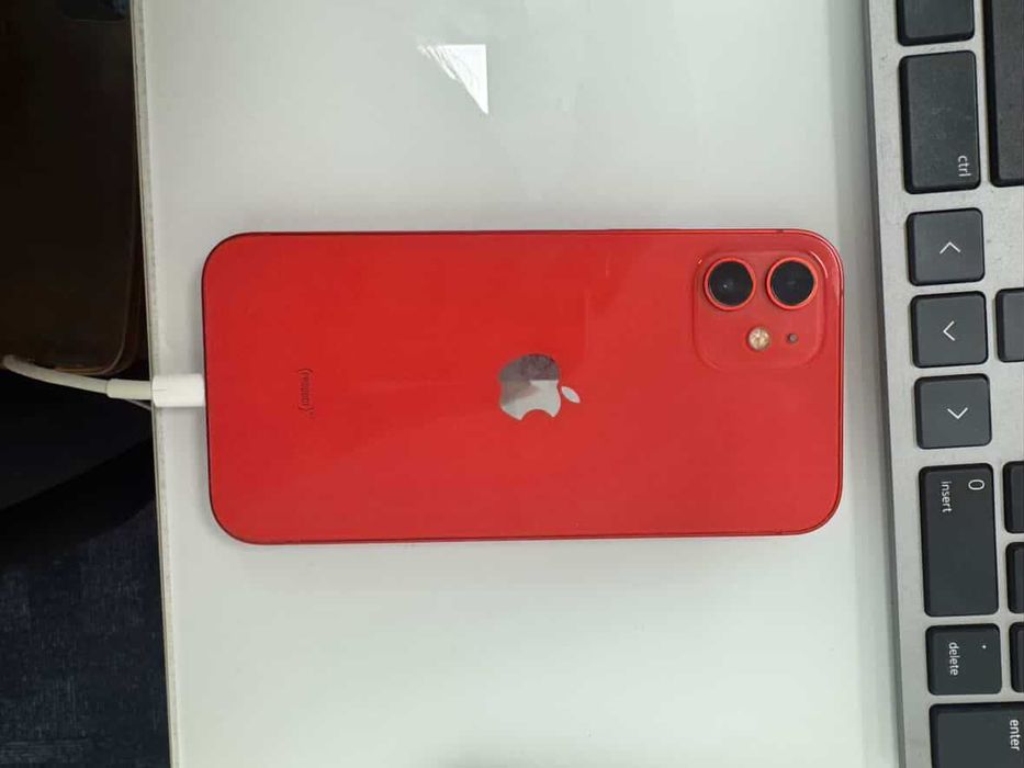 iPhone 12 64GB – Работи отлично, 82% батерия