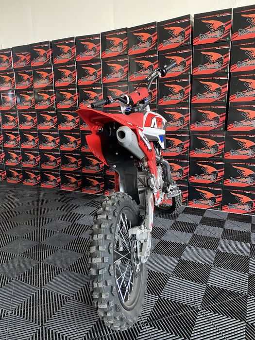MotoCross  dirtbike 150cc Ultra Apollo nou cu garantie si livrare in toata tara