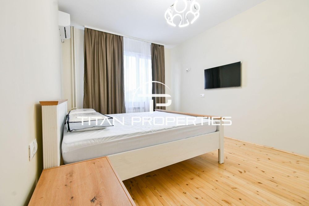 Дава се под наем Тристаен апартамент в София, Център - 110 кв.м за 1296.42 € - Снимка #9