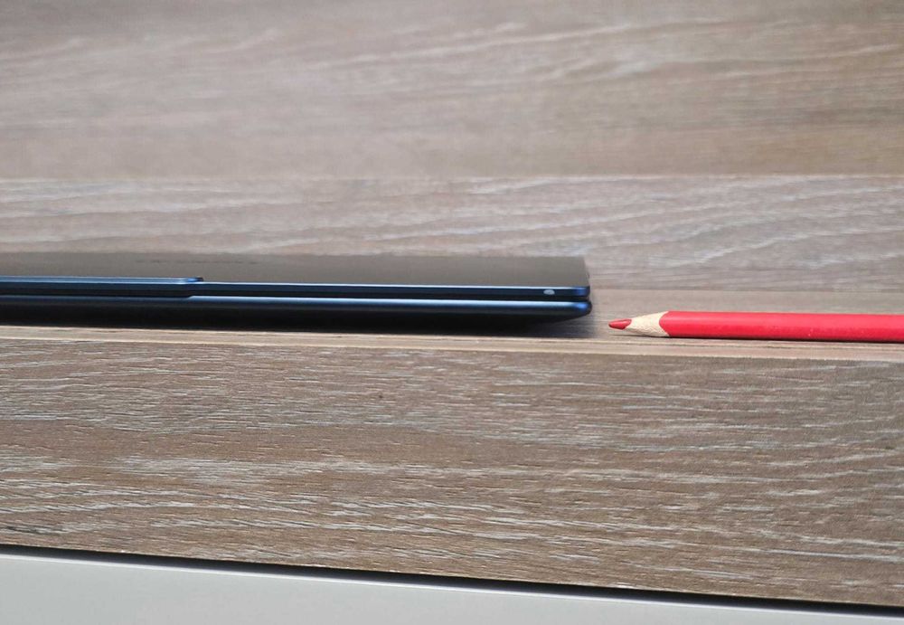 Laptop ultraportabil Lenovo Yoga Slim 7 14Q8X9 / 32GB RAM / 1TB SSD