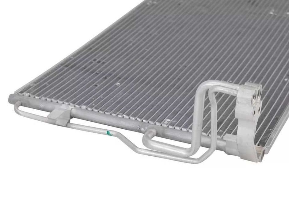 97606J9220 Продавам нов климатичен радиатор Hyundai Kona 2017 - 2021