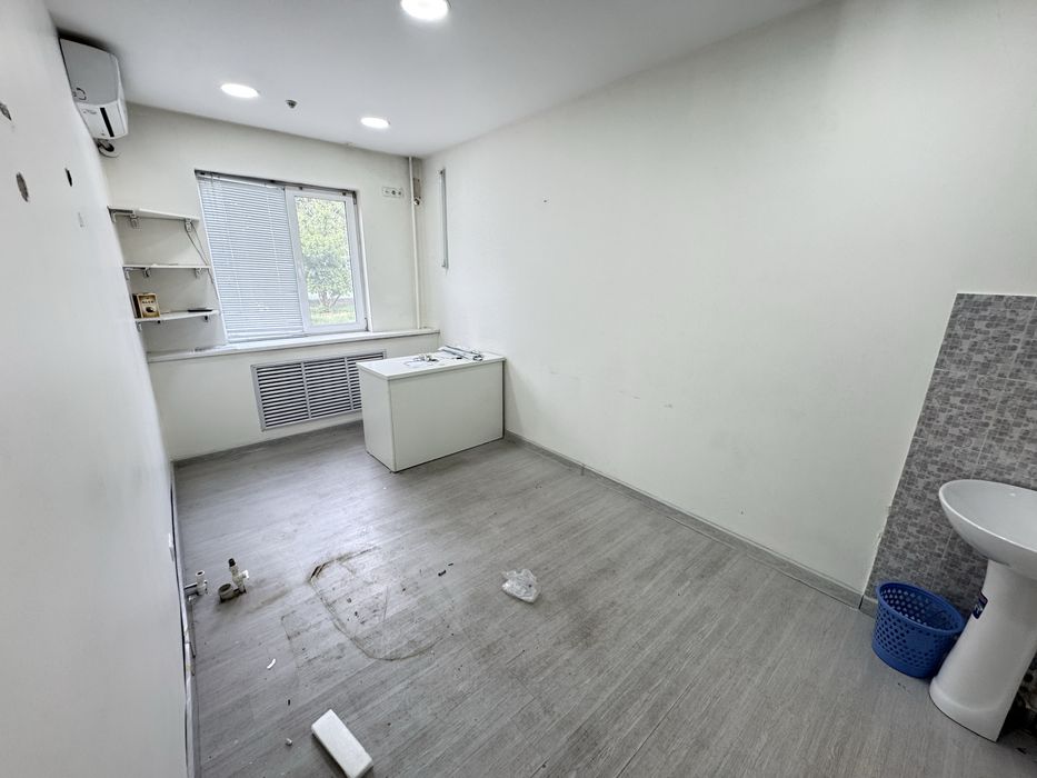 Продается Нежилое помещение 1 этаж вдоль дороги Кора Камыш Куш Базар