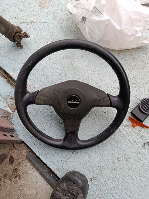 Vind piese  BMW diferite