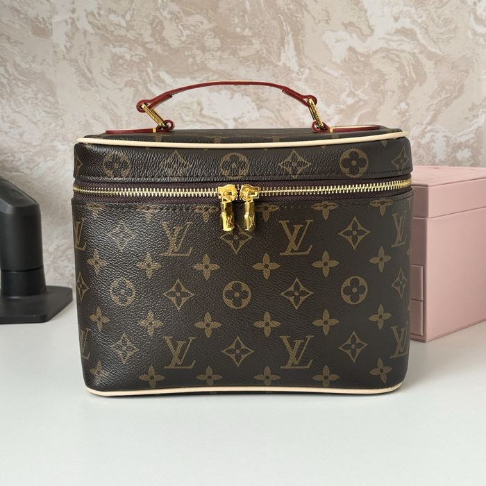 Косметичка Луи Витон LOUIS VUITTON